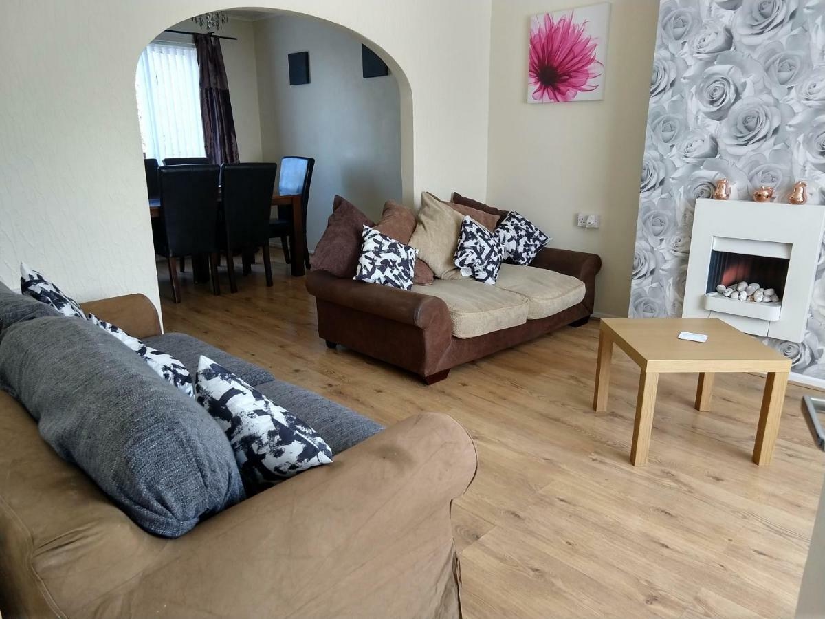 Rowe Gardens - Self Catering - Guesthouse Style - Comfortable Twin Or Double Rooms - Quiet Residential Area Workington Exterior foto